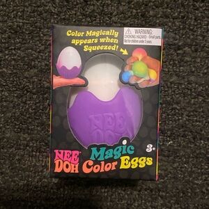 Needoh Magic Color Eggs - Purple